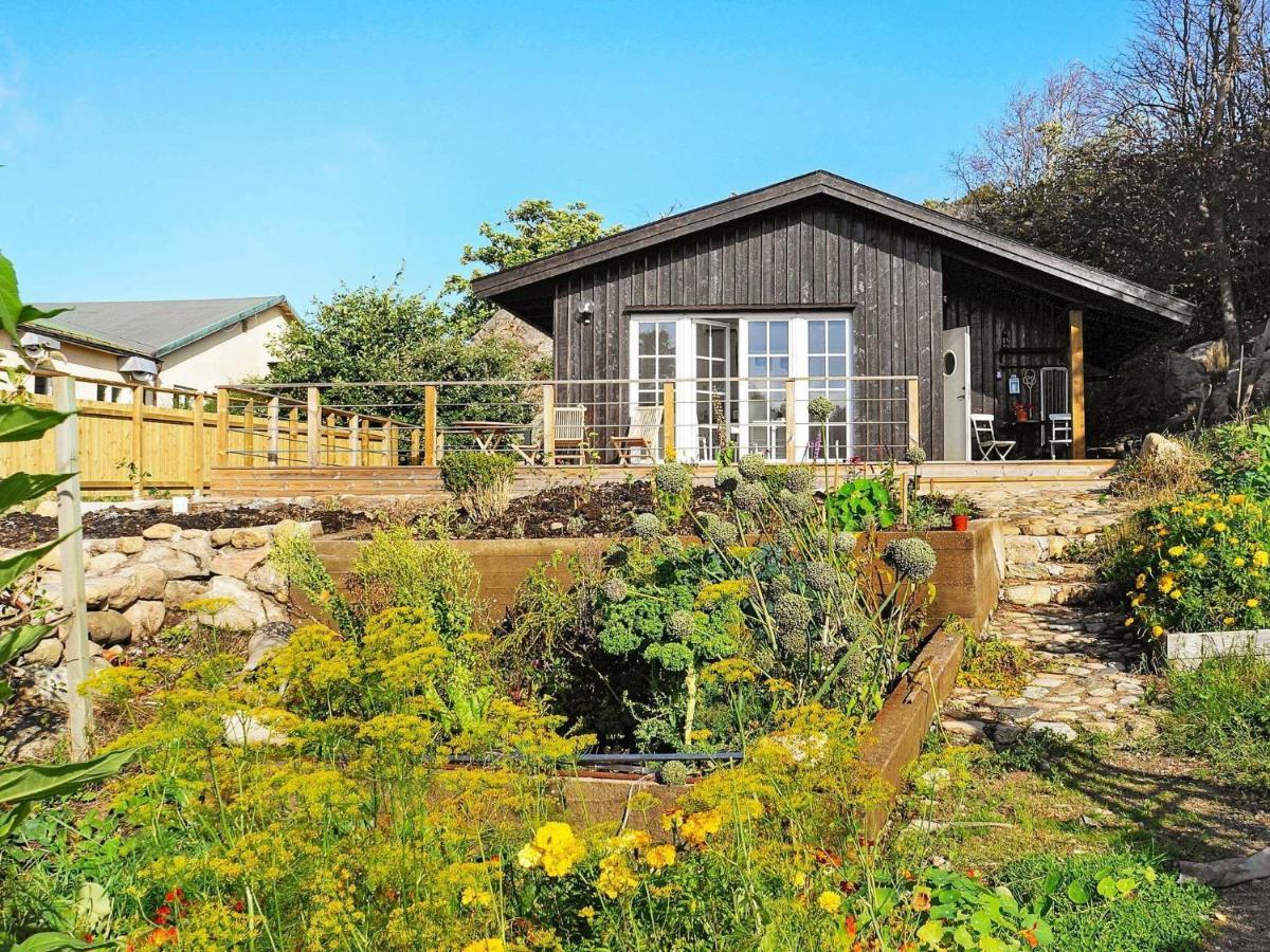 4 Person Holiday Home In Sk Rhamn คาร์แฮมน์ ห้อง รูปภาพ